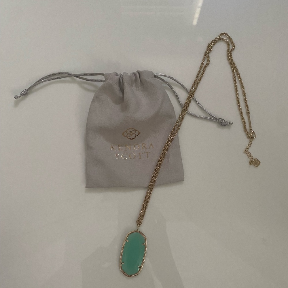 Kendra Scott Gold and Green Pendant Necklace